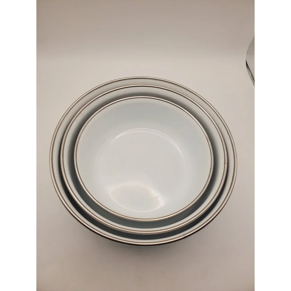Vintage 1970s Floral Tulip Enamelware Nesting Bowls - Set of 3